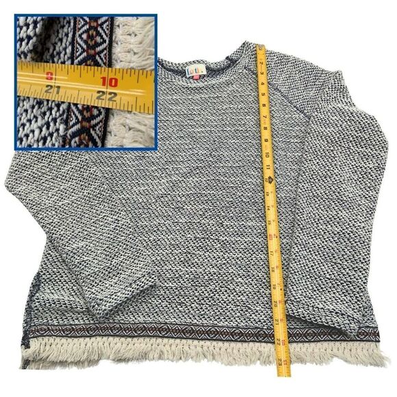 Lottie Tweed Crochet Pattern with Fringes at the bottom hem Sweater, Sz 12/14 - Picture 3 of 9